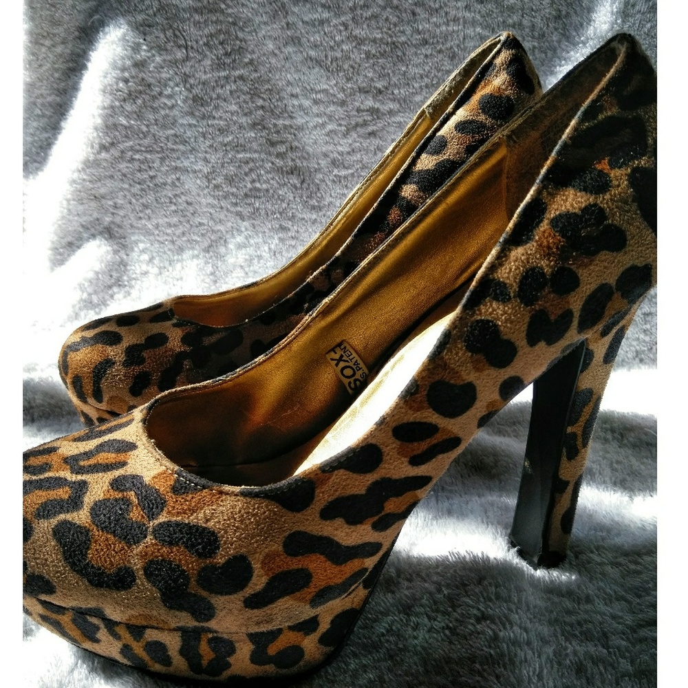 Mossimo Cheetah Platform Heels - Picture 2 of 4